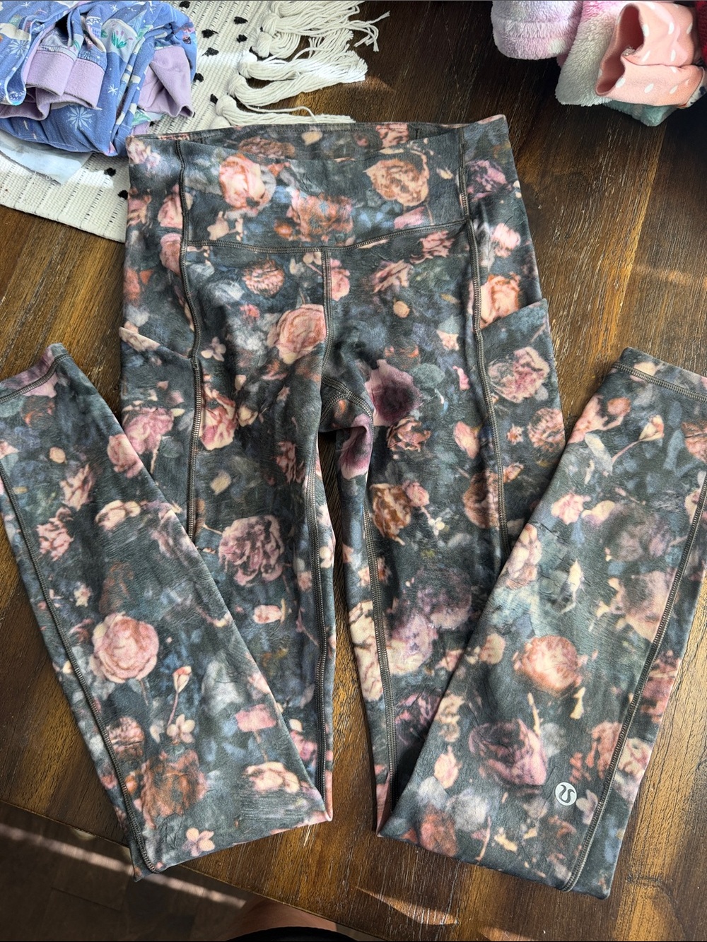 lululemon athletica Floral Performance Leggings - Black & Pink